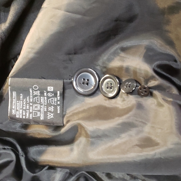 16P Fleet street black trench coat.  D34 - Picture 12 of 15